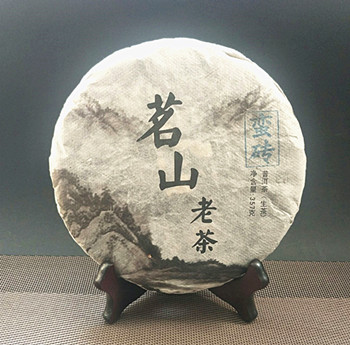 2013 Mingshan Mt.Manzhuan hundred-year-old tree pure 357g from tea tree like tall qiaomu early spring jade-green cake